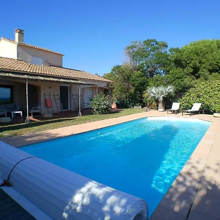 Avec Piscine, A Quelques Minutes Lumio (Corsica)