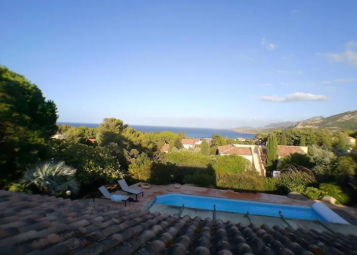 Avec Piscine, A Quelques Minutes Villa