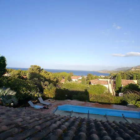 Avec Piscine, A Quelques Minutes Villa