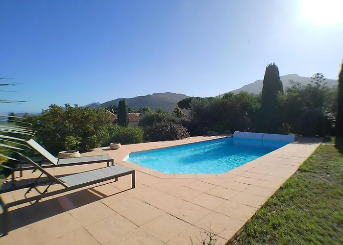 Villa Avec Piscine, à Quelques Minutes *