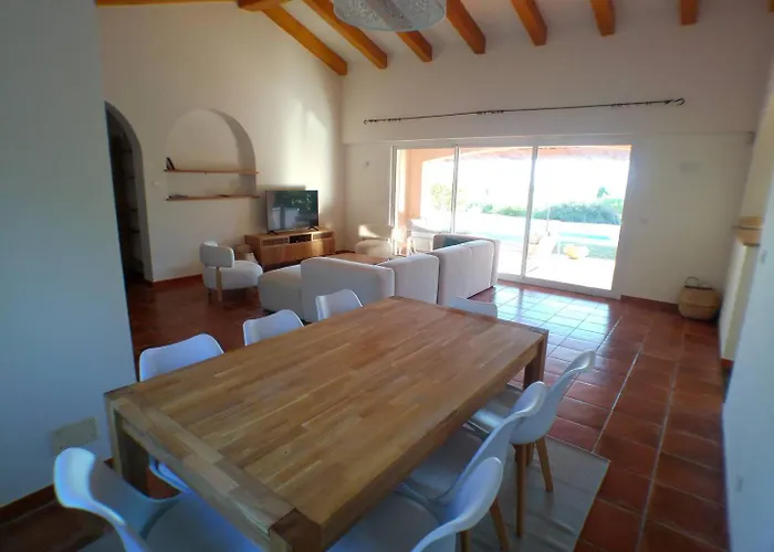 Avec Piscine, A Quelques Minutes Villa Lumio