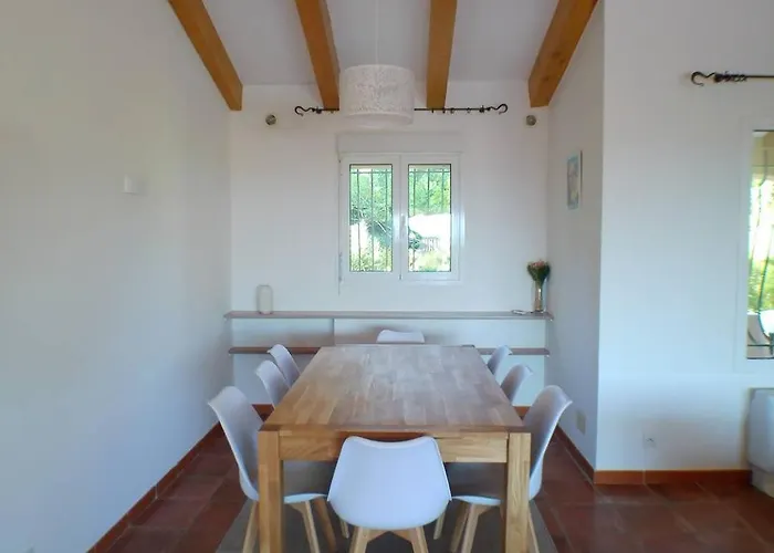 Avec Piscine, à Quelques Minutes *