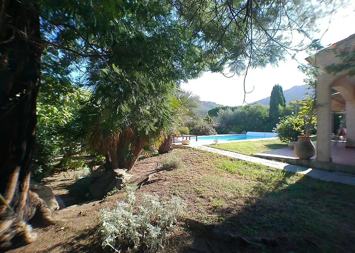 Villa Avec Piscine, A Quelques Minutes